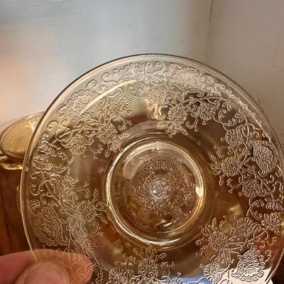 Vintage canary yellow depression glass mixed - 7 pieces