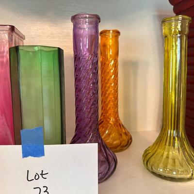 Mixed lot of colored flower vases