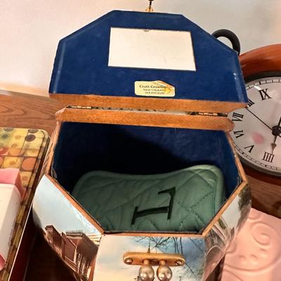 Bedroom lot of Mixed items - 6+ items in lot