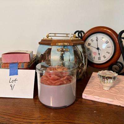 Bedroom lot of Mixed items - 6+ items in lot