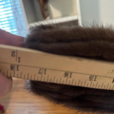 Women’s fur jacket - See photos for measurements