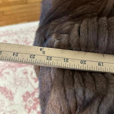 Women’s fur jacket - See photos for measurements
