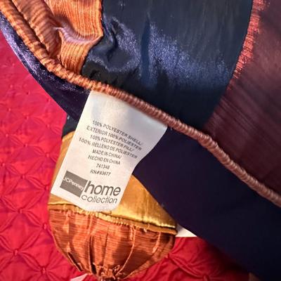 JC Penny Home Collection - King comforter and throw pillows