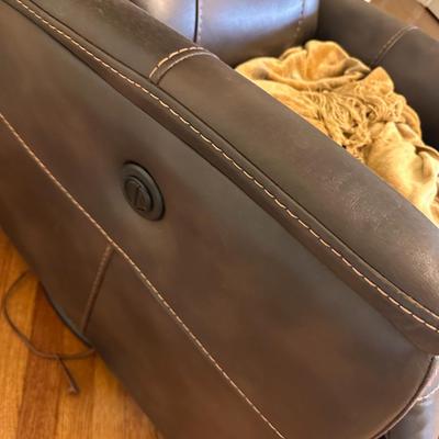 Faux Leather electric Recliner - Not working with throw