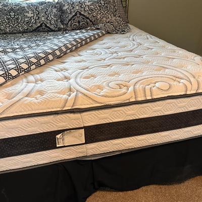 King Size Brass Frame Bed and Mattresses