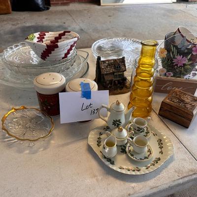 Mixed lot of Holiday decor totes and contents