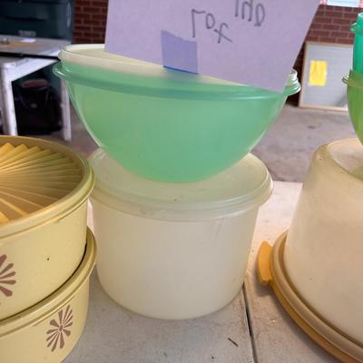 Mixed lot of Vintage Tupperware