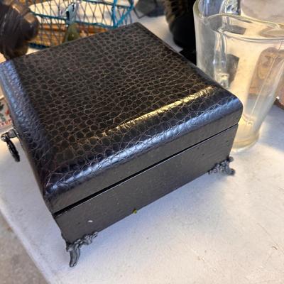 Mixed decor Table lot - All for one money