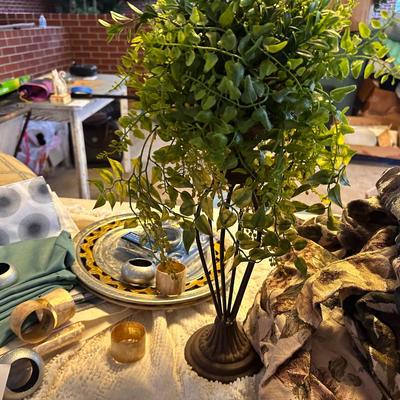 Mixed decor Table lot - All for one money