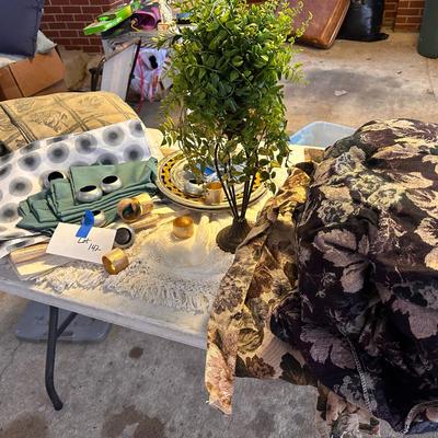 Mixed decor Table lot - All for one money