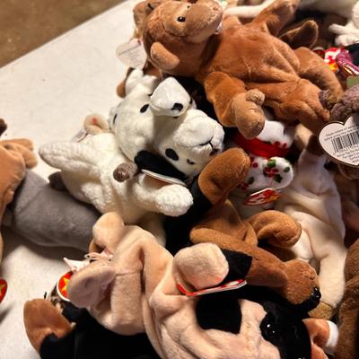 Huge lot of Beanie babies