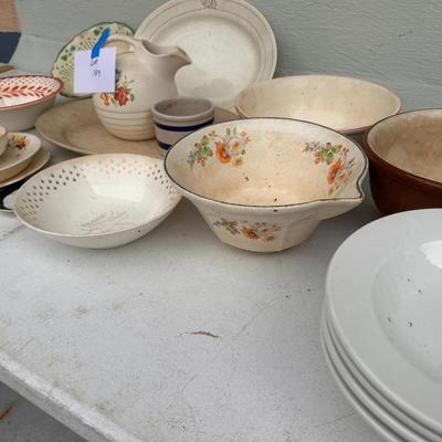 Lot of vintage Ceramic and porcelain items