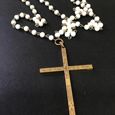 Beautiful vintage, large gold tone, cross pendant, glass, white milk glass necklace
