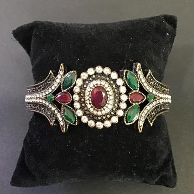 Beautiful, antique bronze, toned rhinestone hinged bracelet