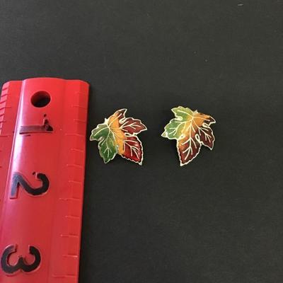 Vintage, silver toned fall enamel leaf clip on earrings