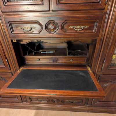 4 Piece Wood Display Cabinet (Contents Not Included) Approx 12ft Long 20" Depth & 7ft Tall