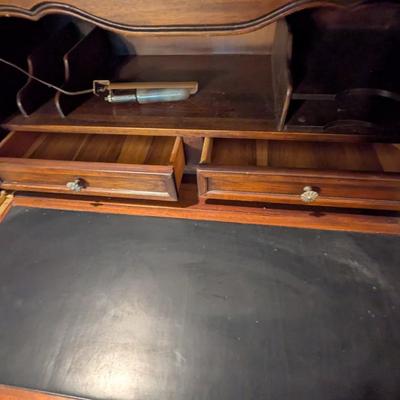 4 Piece Wood Display Cabinet (Contents Not Included) Approx 12ft Long 20" Depth & 7ft Tall
