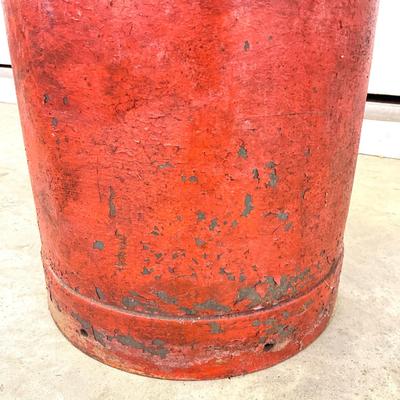 Sale Photo Thumbnail #1037: J.M.Snyder Boonesboro, MD
Measurements:
23" in height, 13" in diameter
