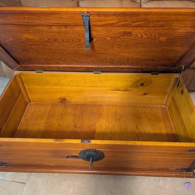 Wooden Coffee Table Chest With Key & Metal Corners