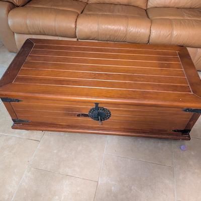 Wooden Coffee Table Chest With Key & Metal Corners