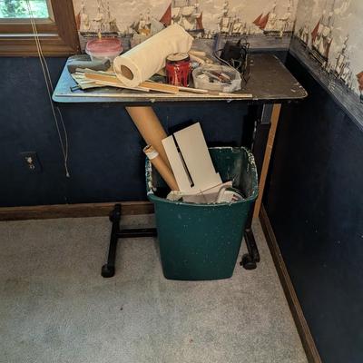 Doll Furniture Houses Tables & Supplies