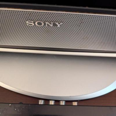 23" SONY TV & LG Blueray Disc Player Model KLV-S23A10