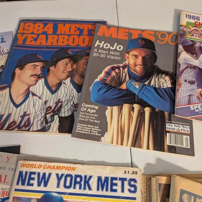 Collection Of Baseball Magazines & Papers