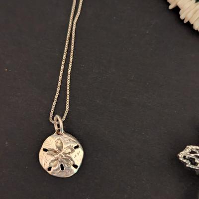 .925 Made In Italy Necklace With Sand Dollar Pendent Shell Necklaces Rings & Badges