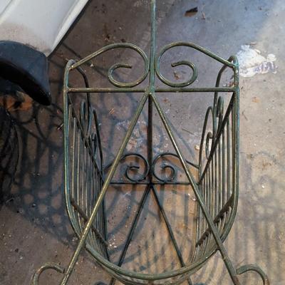 Metal Magazine Rack