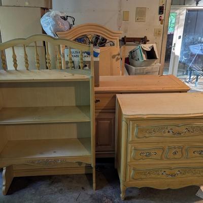 Small Dresser With Shelf