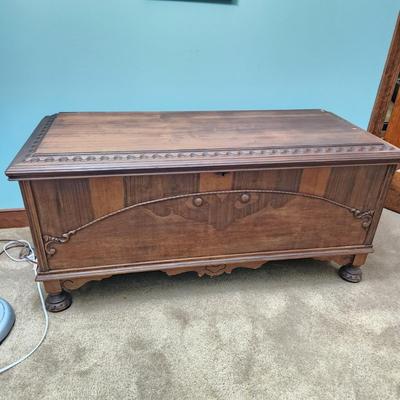 Large Lane Cedar Chest