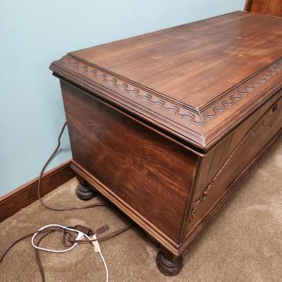 Large Lane Cedar Chest