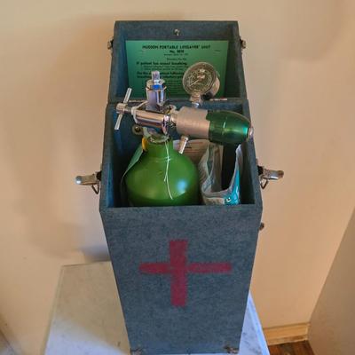 Oxygen kit case