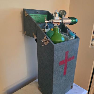 Oxygen kit case