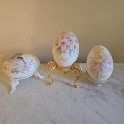 Vintage Ceramic eggs