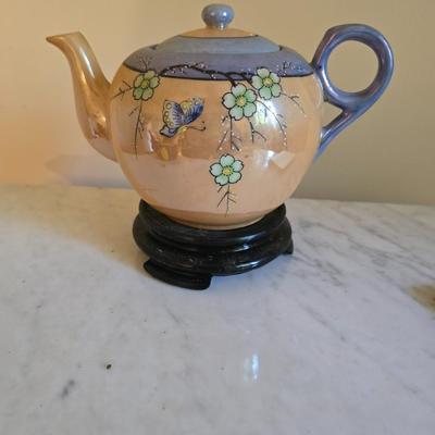 Lusterware Tea pot