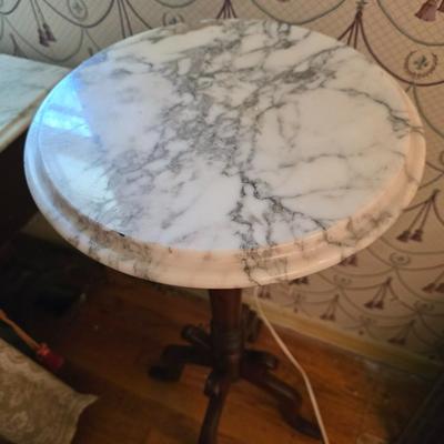 Marble top pedelstal