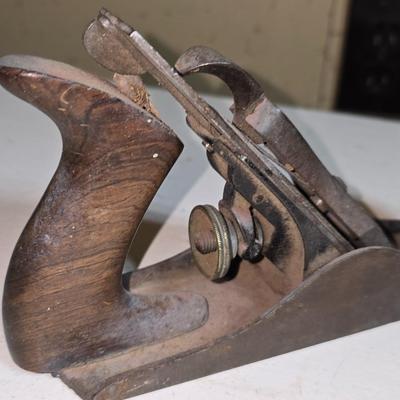 Vintage Wood Hand Plane – Cast Iron Body with Wooden Handles