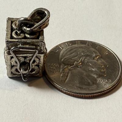 VINTAGE STERLING SILVER SOLID PILL BOX PENDANT PREOWNED FROM AN ESTATE AS PICTURED.