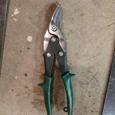 Lot of Hand Tools – Square, Level, Framing Square & Tin Snips