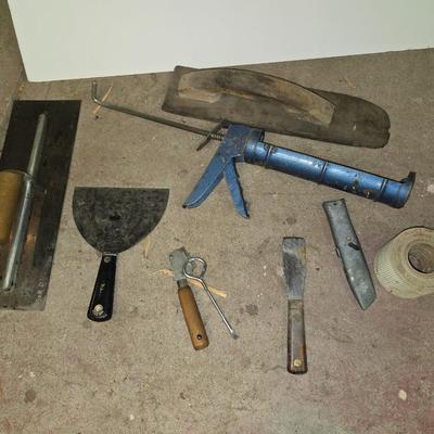 Drywall & Masonry Tools – Caulk Gun, Trowels, Knives & More
