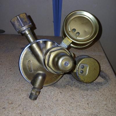Two Stage Oxygen Regulator – Model 92-110 (JCPenney, UL Listed)