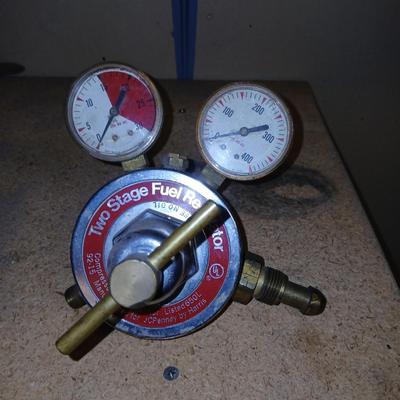 Two Stage Compressed Gas Regulator – Harris for JCPenney (Model Listed650L)