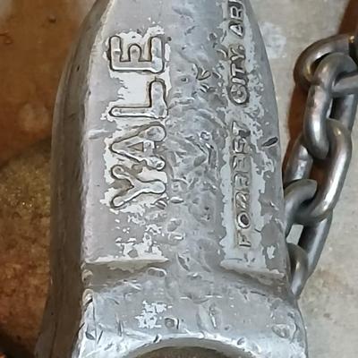 Yale 3/4 Ton Manual Chain Hoist – Model E Pull Lift (Forest City, Ark.)