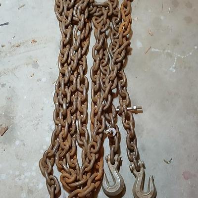 Approx. 20 Ft Heavy Duty Steel Tow/Lifting Chain with Forged Hooks