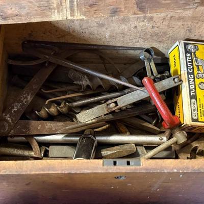 Antique Primitive Wood Toolbox w/2-Handles, Top Compartment 14" x 10" x 9" with Tools included as Pictured.
