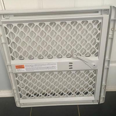 Adjustable Baby Safety Gate — Pressure-Mount, Lightweight