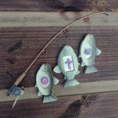 Fishing Themed Wall Decor Metal Fishing Rod with Wood Fish Cutouts