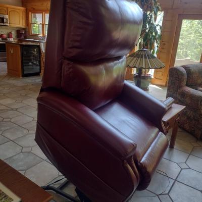Pride Brand Faux Leather Lift/Recliner with Separate Controls for Footrest and Reclining Back
