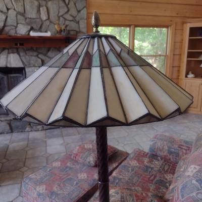 Tiffany Style Shade Floor Lamp with Ruffled Design Shade and Metal Post